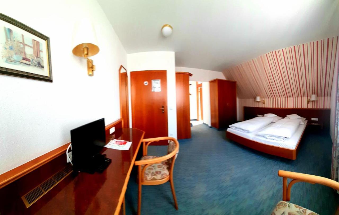 Garni Hotel Maselheimer Hof Bagian luar foto