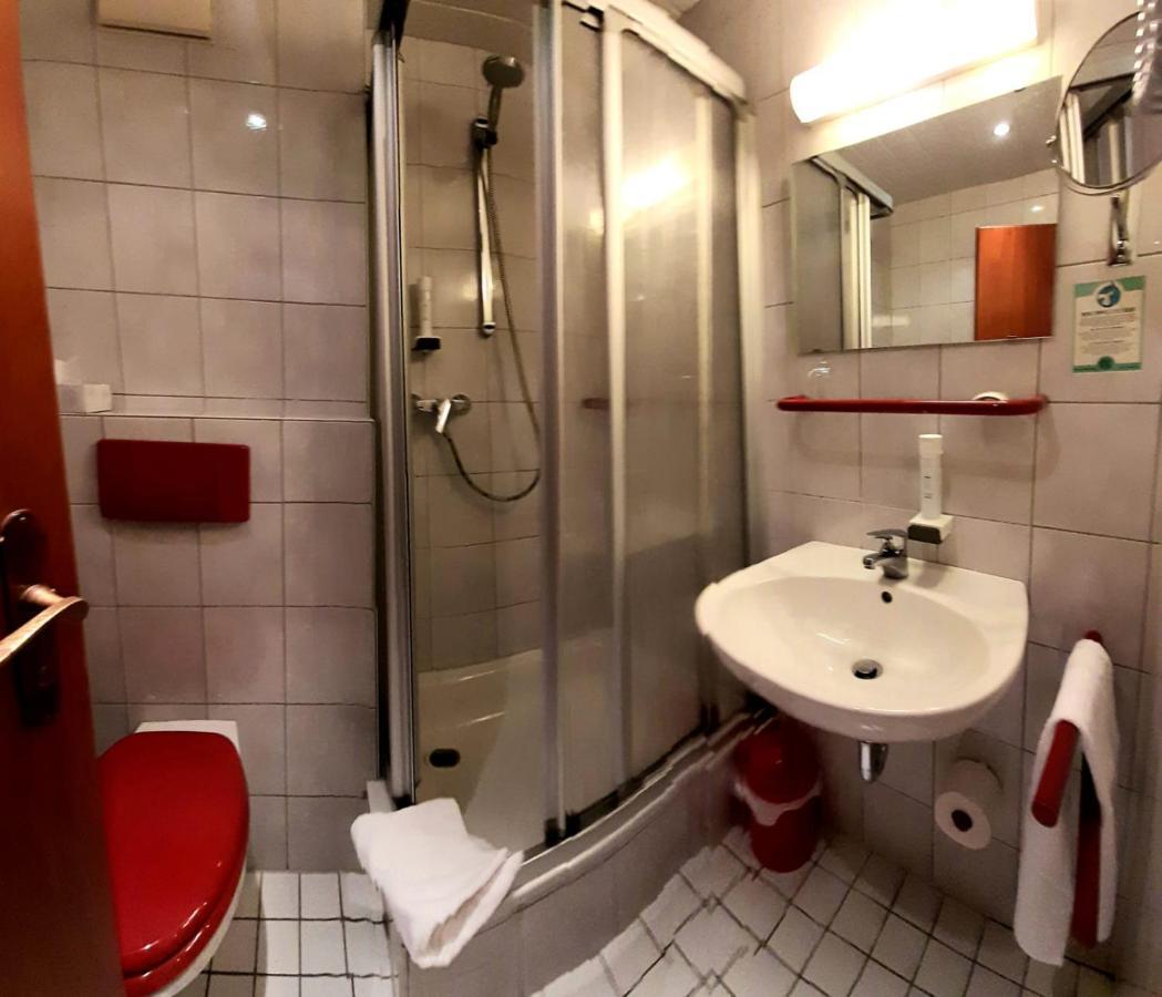 Garni Hotel Maselheimer Hof Bagian luar foto