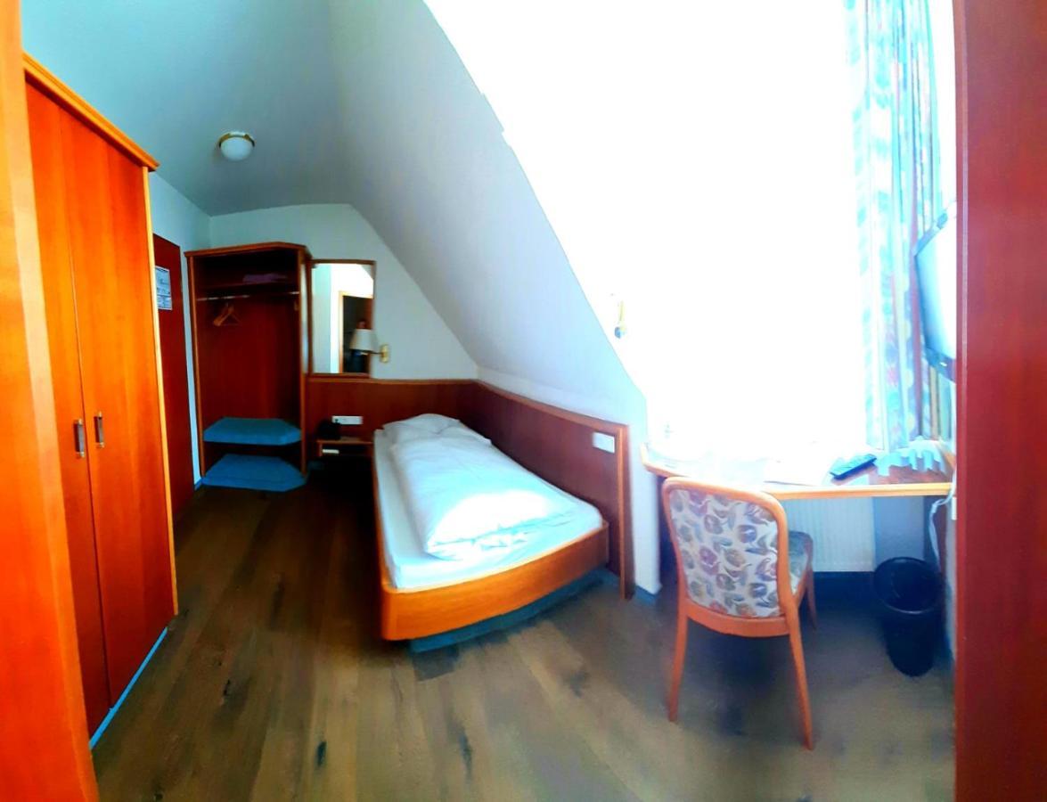 Garni Hotel Maselheimer Hof Bagian luar foto