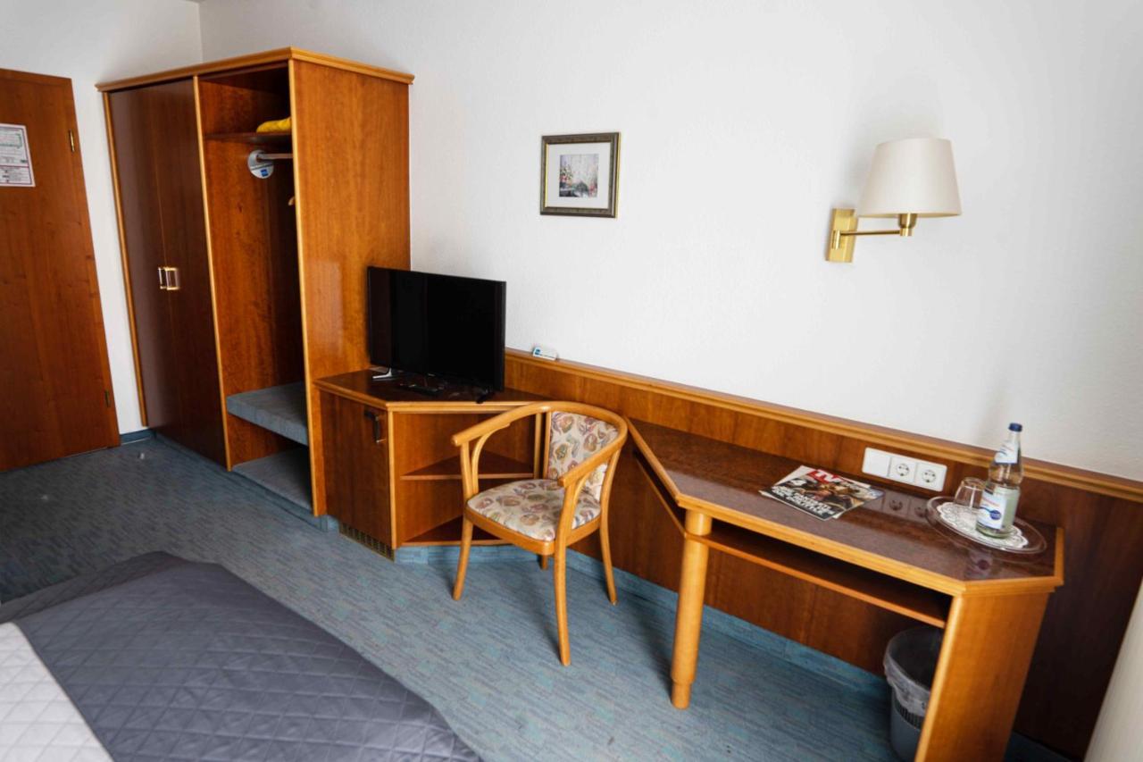 Garni Hotel Maselheimer Hof Bagian luar foto