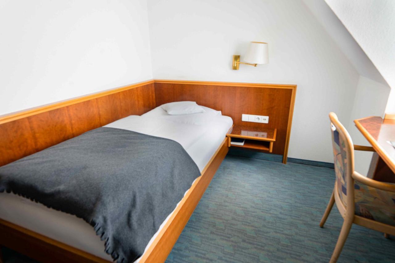 Garni Hotel Maselheimer Hof Bagian luar foto