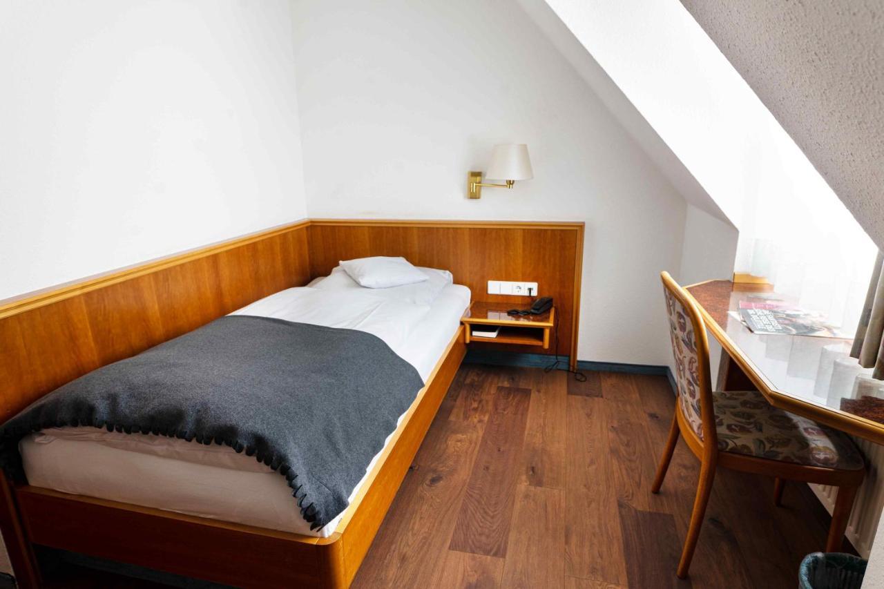 Garni Hotel Maselheimer Hof Bagian luar foto