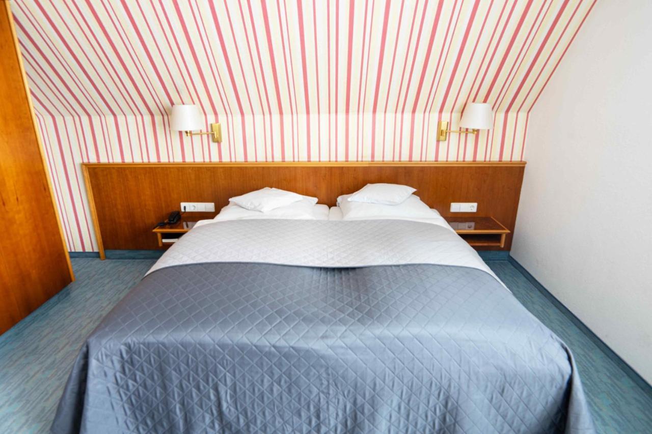 Garni Hotel Maselheimer Hof Bagian luar foto