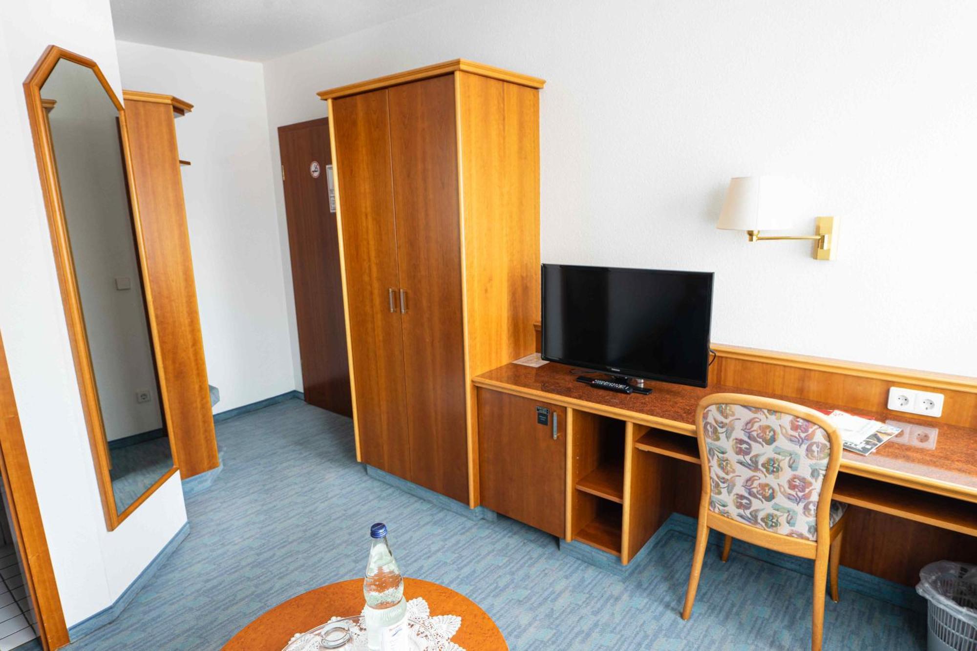 Garni Hotel Maselheimer Hof Bagian luar foto